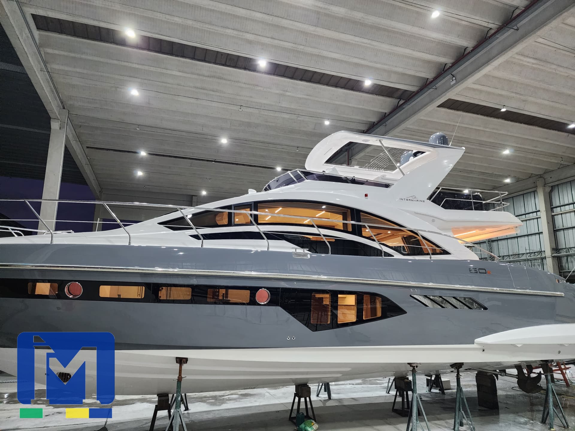 Serviço náutico executado pela Ideal Marine — Intermarine 60 finalizada