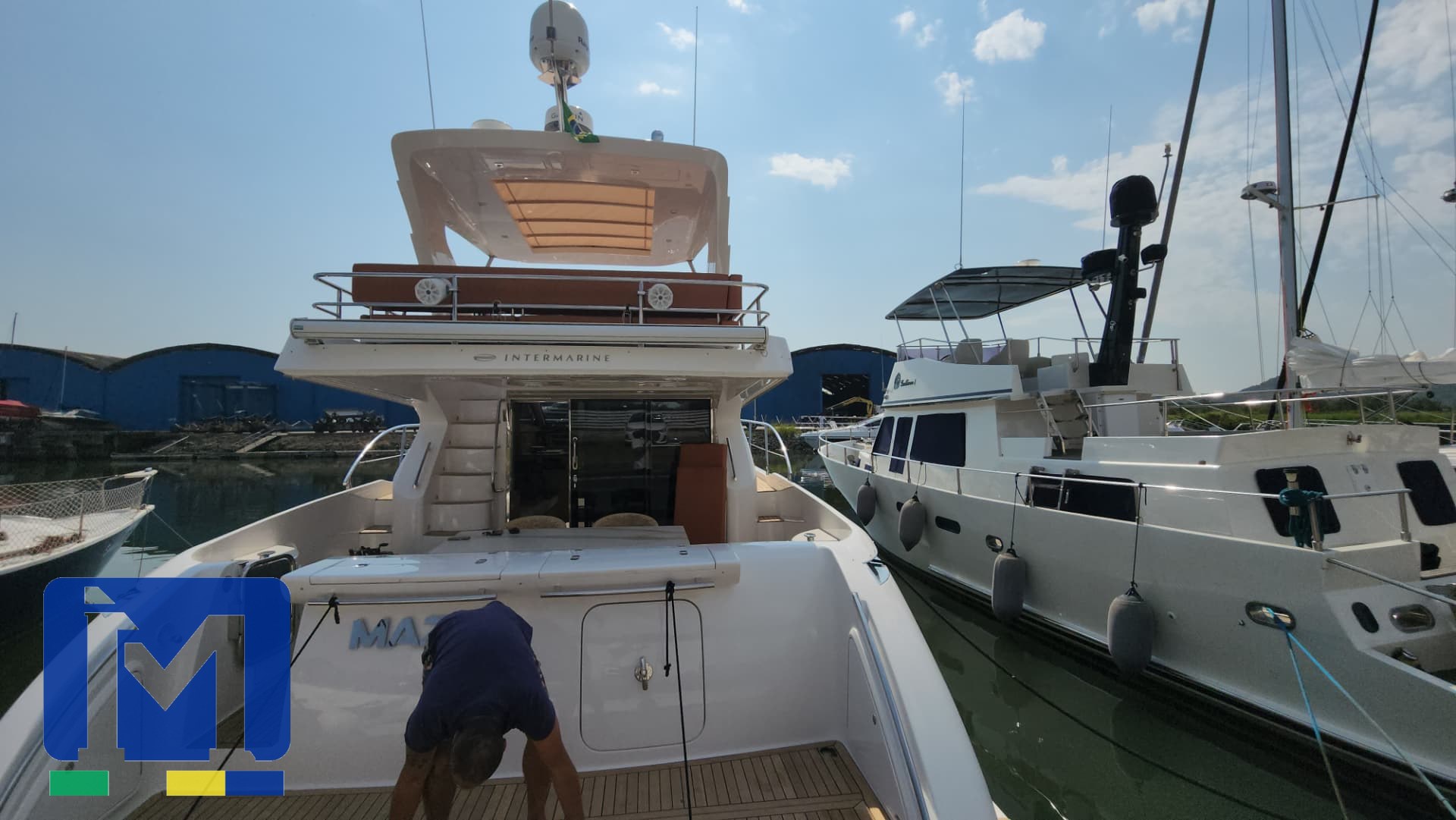 Serviço náutico executado pela Ideal Marine — Intermarine em manutenção no píer